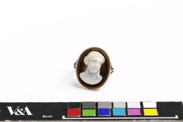 Cameo