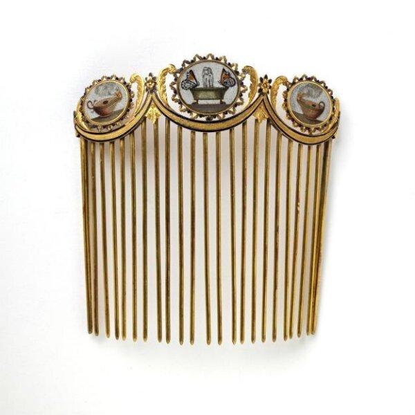 Comb