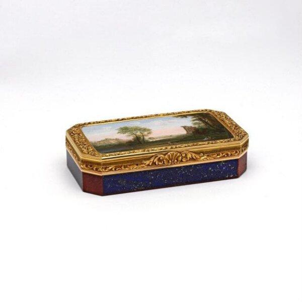 Snuffbox