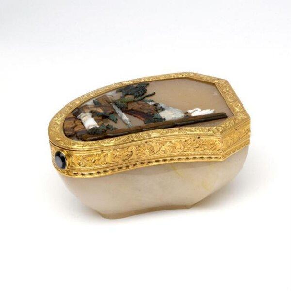 Snuffbox